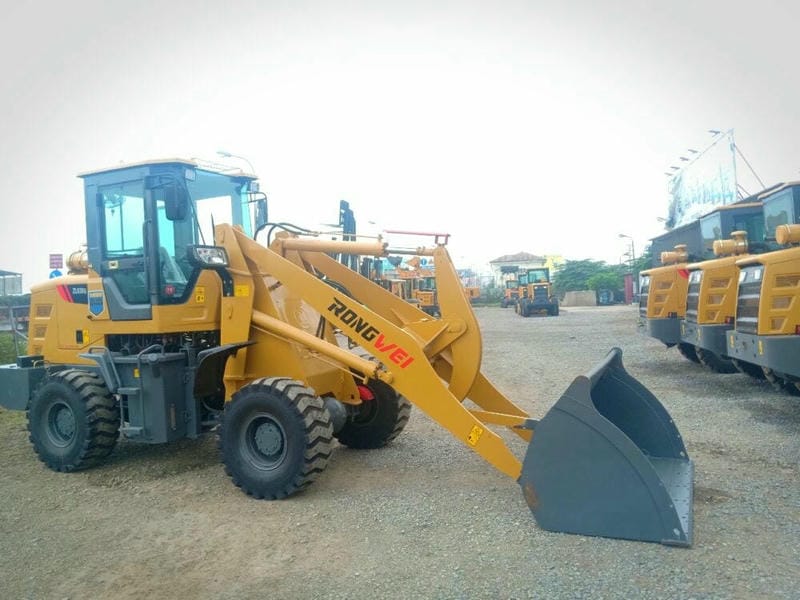 Xúc lật vua đổ cao RONGWEI ZL930G