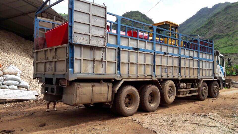 Xúc lật Kanghong, model ZL18 cho chế biến nông sản