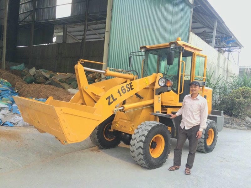 Máy xúc lật nhỏ phân phối độc quyền từ Vietstandard