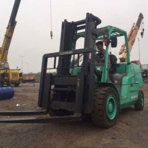 Xe Nâng Diezel 5 Tấn - Các Loại Xe Nâng Dầu 5 Tấn Phổ Biến