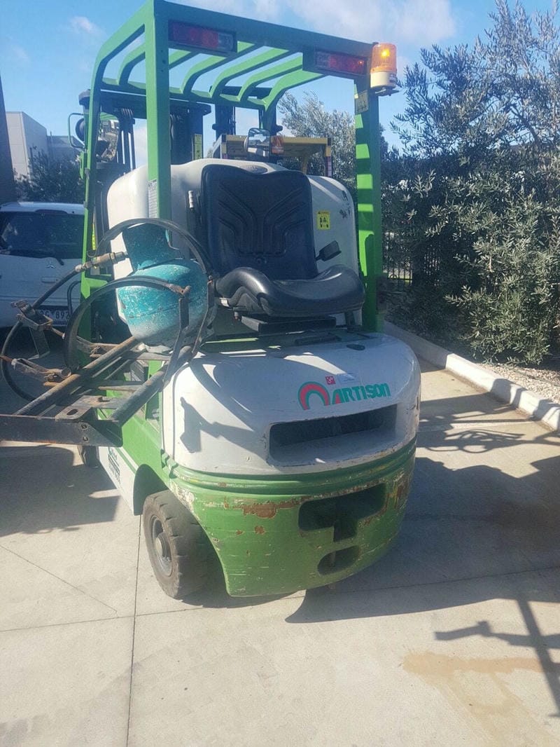 Xe nâng LPG Artison