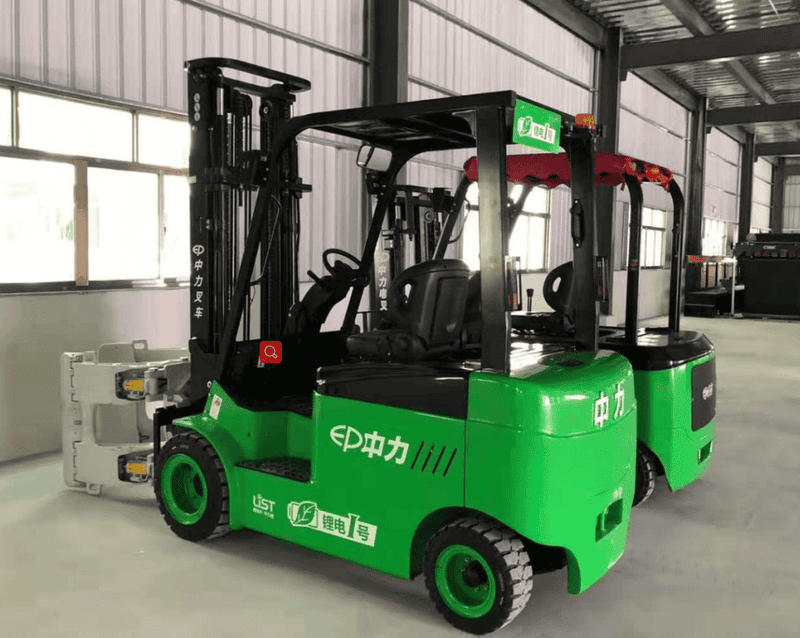 Xe nang lithium kep giay tron 3 tan