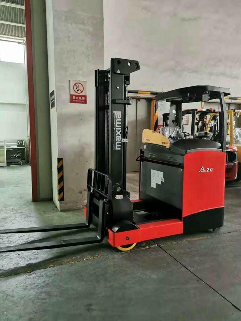 Maximal - khi vô lăng được xoay 45 độ cho phép bánh xe ổ đĩa ngoài