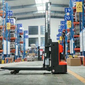 Xe Nang Dien Stacker ESi161 scaled