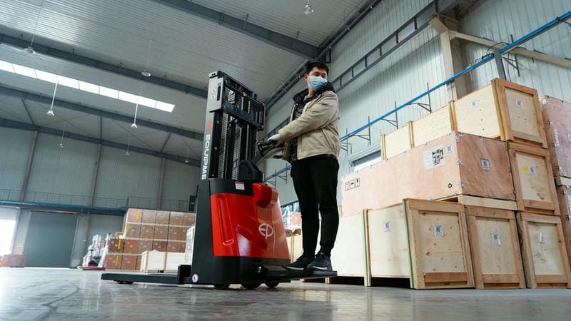 Xe Nâng Tay Điện 1.5 Tấn Stacker ESR151 Chì Axit