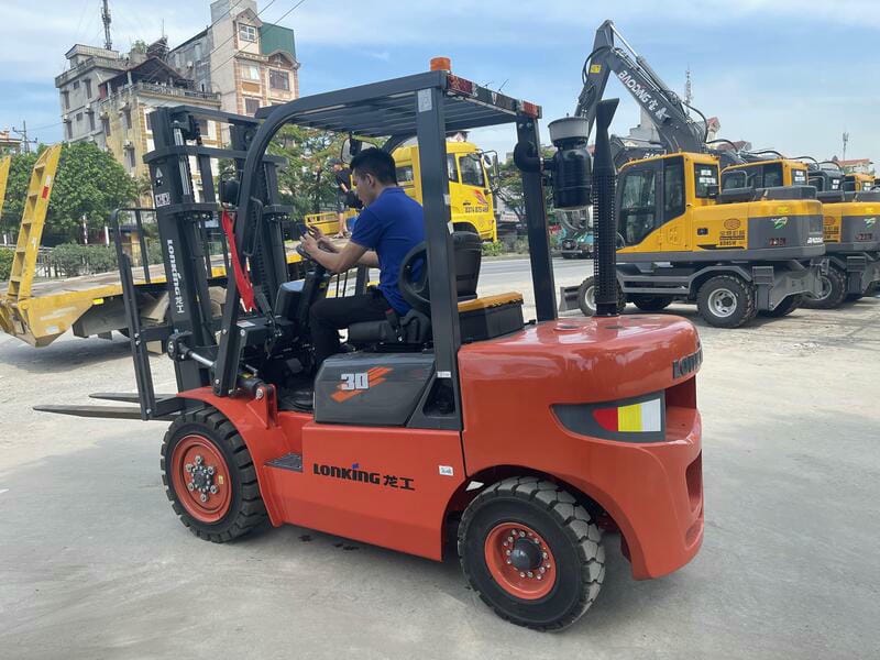 Xe Nâng Dầu Diesel Lonking