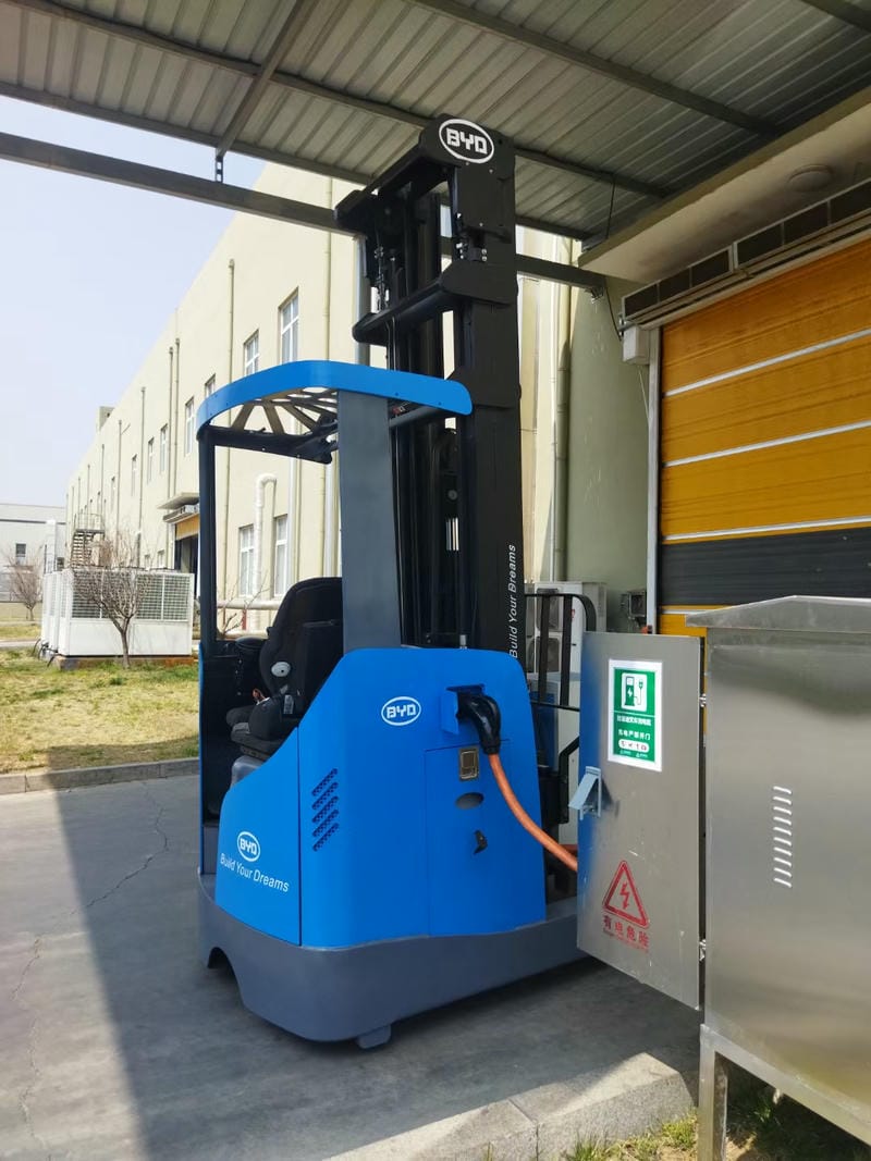 Xe nâng BYD Reach Truck