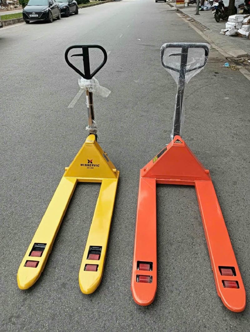 Xe Nâng Tay Thấp Càng Rộng