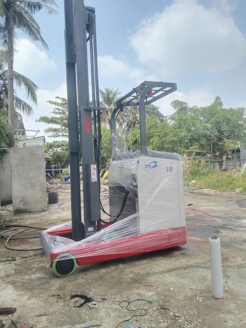 Xe phù hợp pallet tiêu chuẩn, thùng carton, linh kiện, hàng đóng gói và hàng lưu