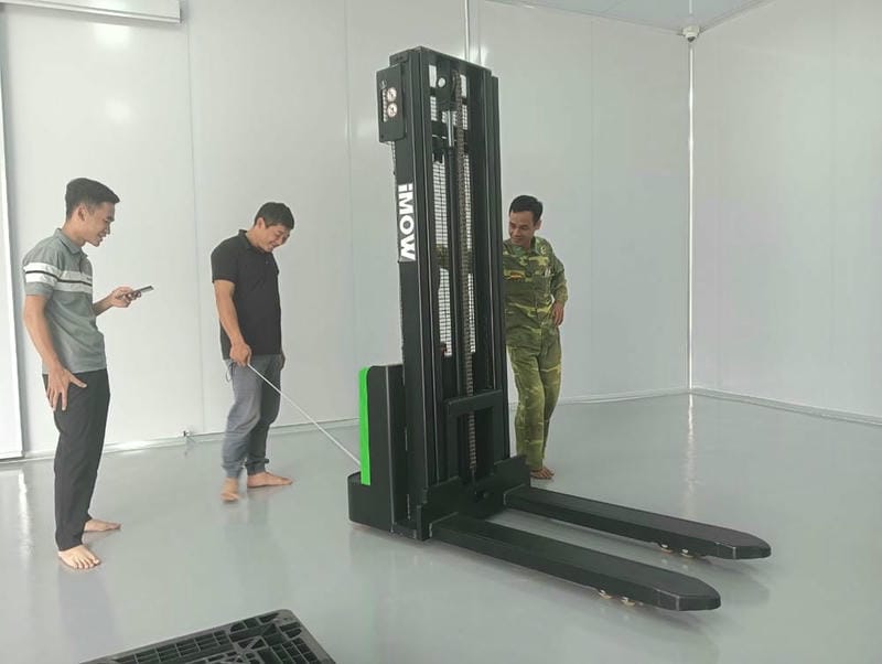 Xe Nâng Tay điện Ep 117