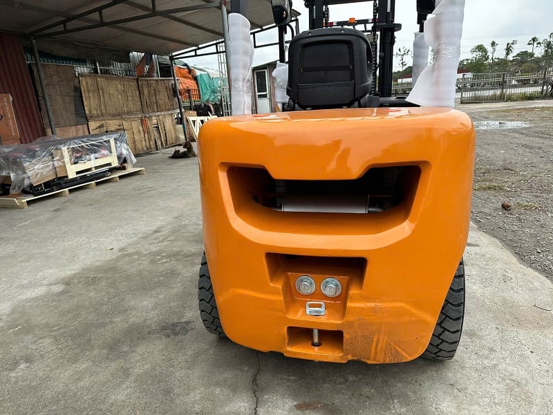 Xe Nâng Dầu 3 Tấn