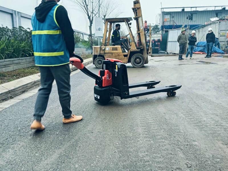 Xe Nâng Tay điện 2 Tấn F4 5