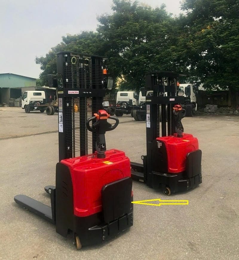 Xe Nâng điện Bệ đứng Cdd15-30 1.5 Tấn 3 M 4