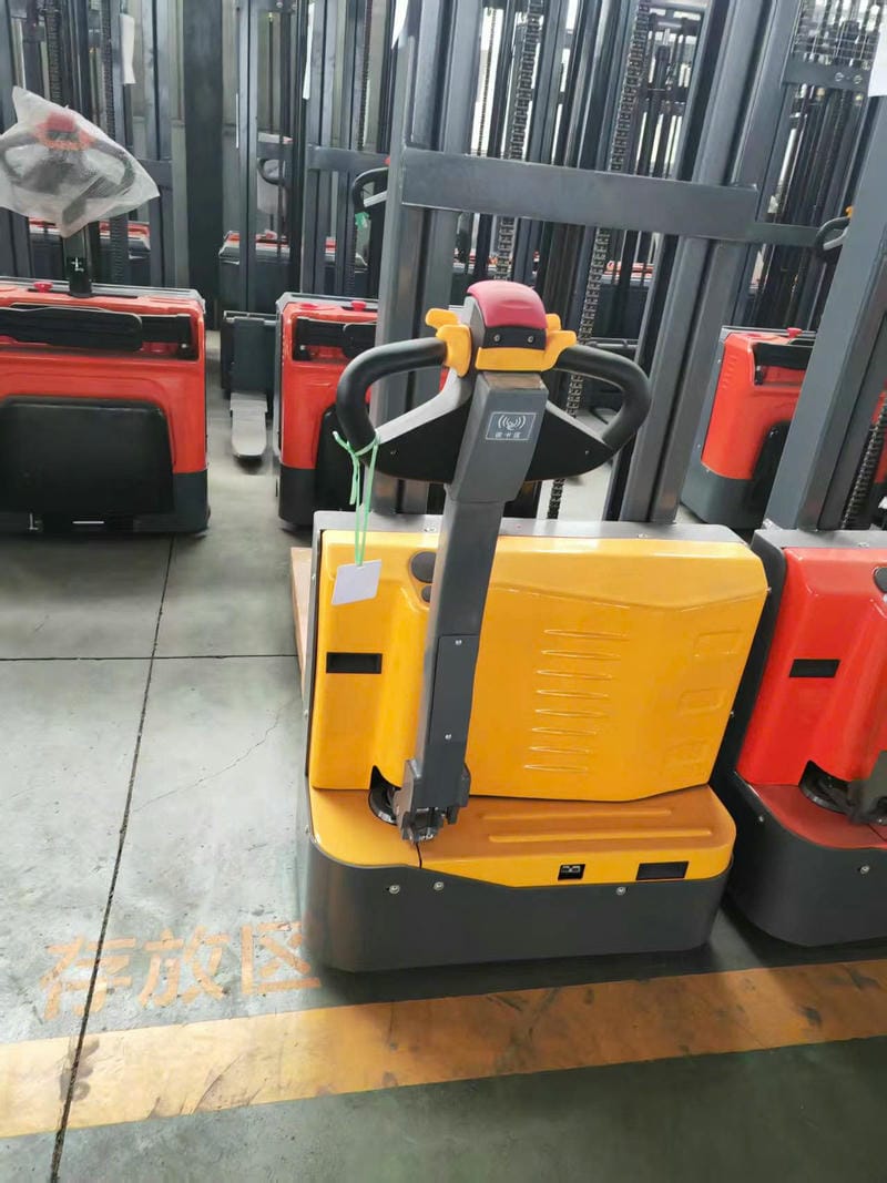 Tiêu chí mua cần dựa trên tải thực tế, chiều cao nâng, loại pin, thời gian