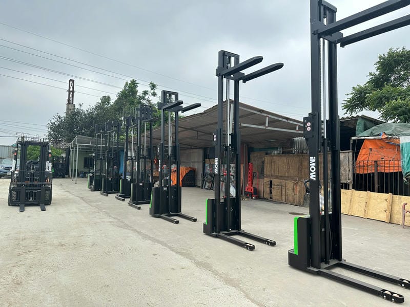 Xe Nâng điện Stacker 1.8 Tấn 2