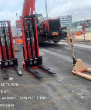 Xe Nâng Bán Tự Động 1.5 Tấn Nâng Cao 3000 Mm