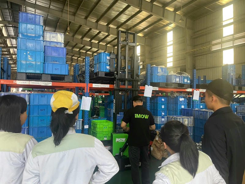 Xe Nâng Tay điện Stacker 1.8 Tấn 1