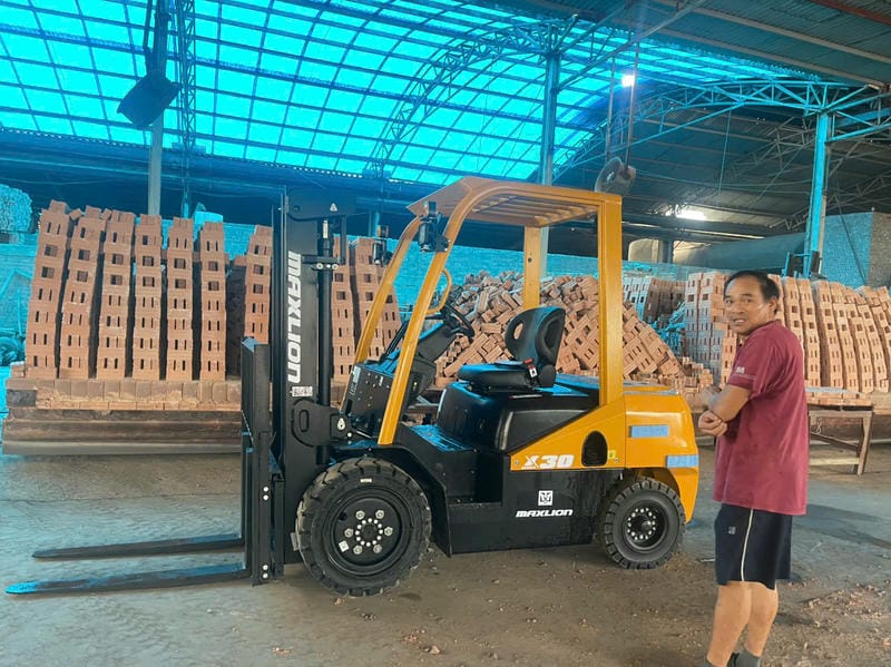 Xe Nâng Dầu 3 Tấn Maxlion 2