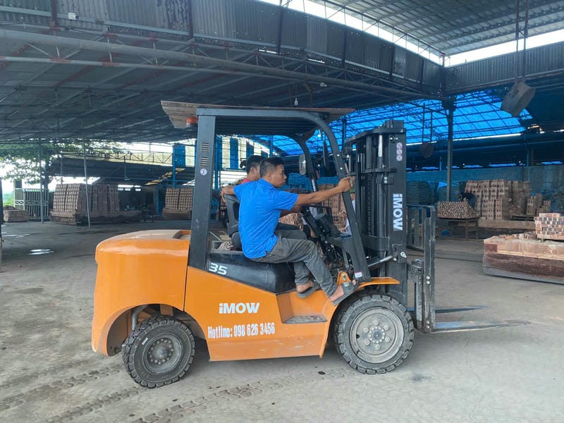 Xe Nâng Dầu 3.5 Tấn Imow