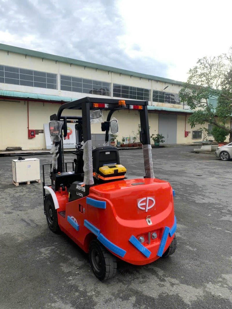 Xe Nâng Điện Lithium 2.5 Tấn Efx5-251 80v280ah 4