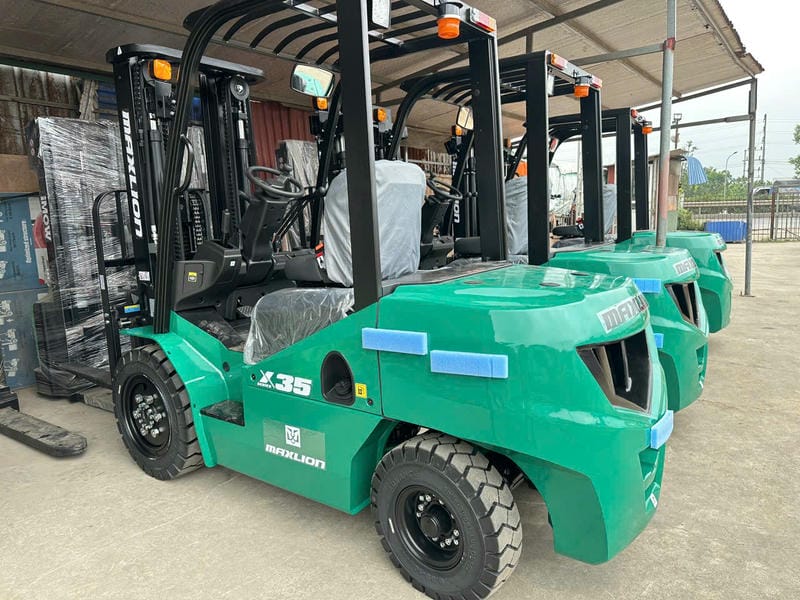 Xe Nâng Dầu 5