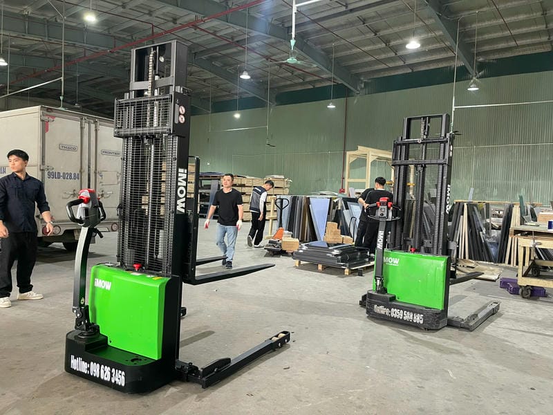 Xe Nâng điện đứng Lái Stacker Imow 19