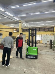 Xe Nâng điện đứng Lái Stacker Imow