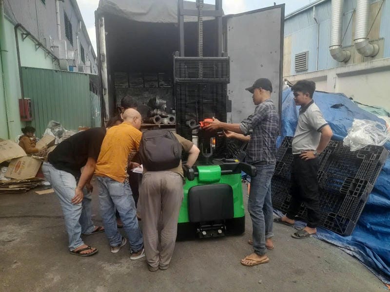 Xe Nâng điện đứng Lái Stacker Imow 6