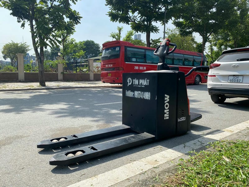 Xe Nâng Tay điện Thấp 19