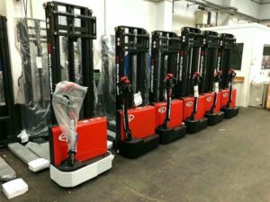 Xe-nang-dien-stacker-1.5-tan-est152-3300-mm-2