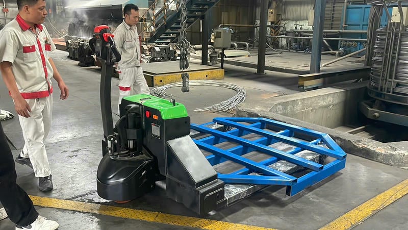 Xe Nâng Tay điện 2 Tấn 1