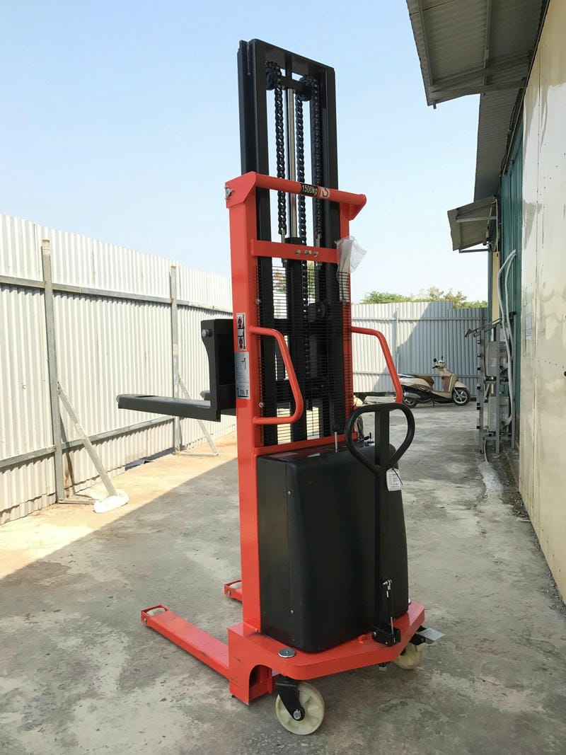 Xe Nâng Bán Tự Động 1.5 Tấn Nâng Cao 3000 Mm