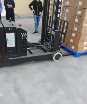 Xe Nâng Điện Reach Truck 1.5 Tấn CQE15R Nâng 5.5m Nguồn 24V