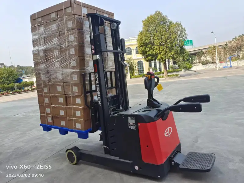 Xe Nâng Điện Reach Truck 1.5 Tấn CQE15R Nâng 5.5m Nguồn 24V